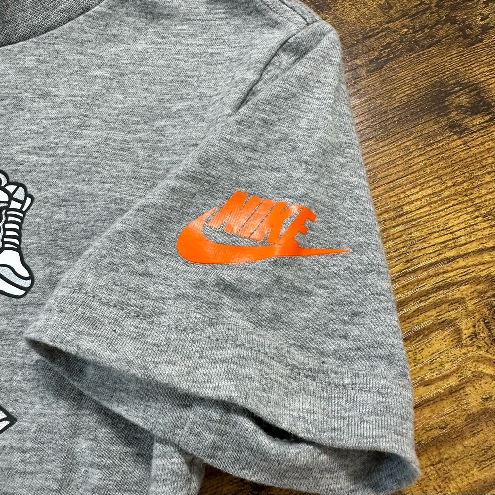 Nike Boxy Got ‘Em Sneaker Tee, 4T Gray - Picture 10 of 11